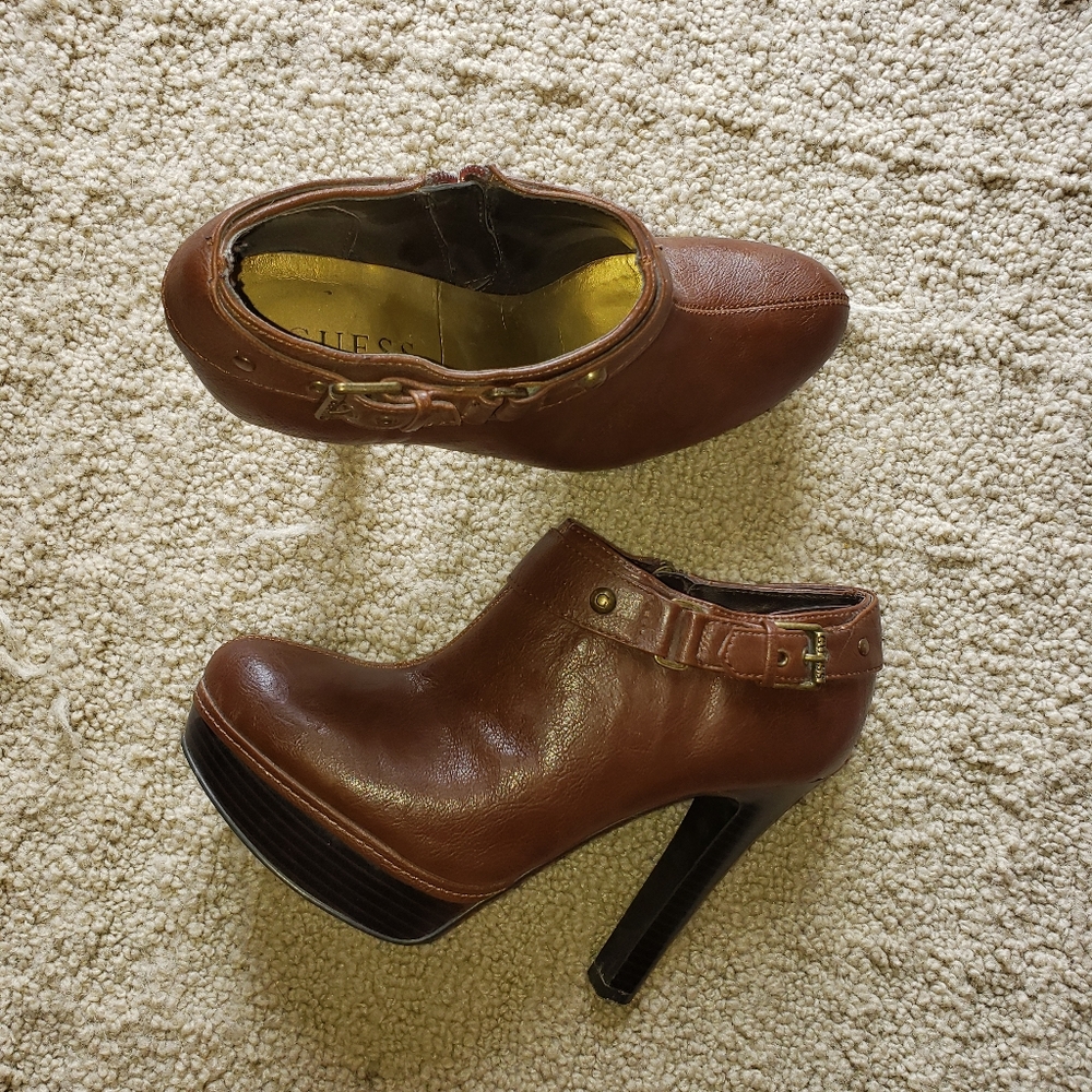 GUESS brown heels